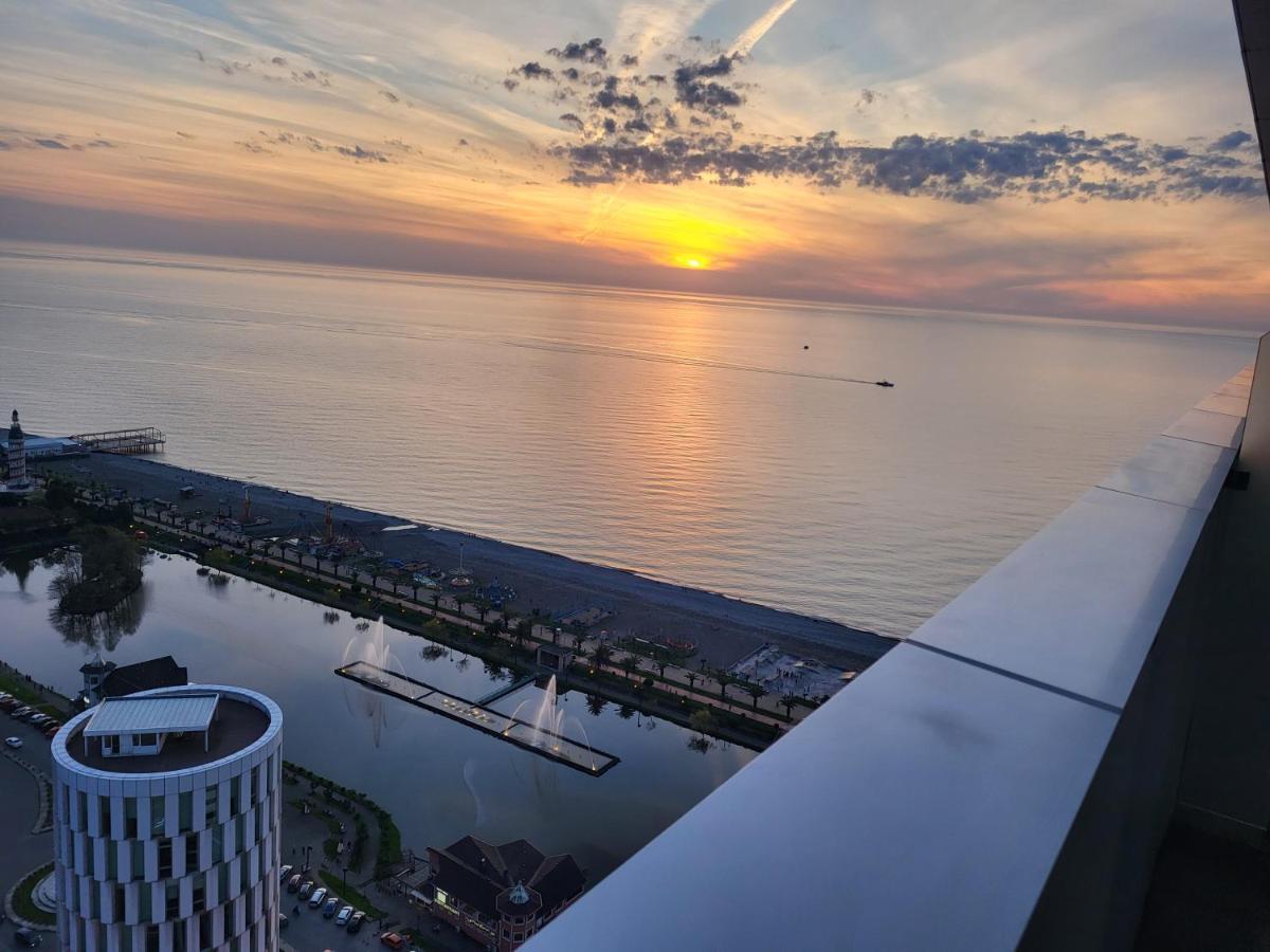 Holiday Apartments Batumi Esterno foto