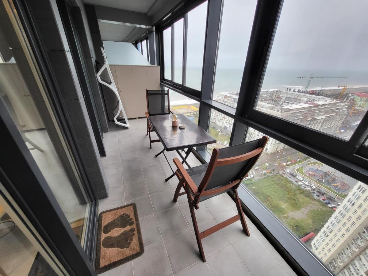 Holiday Apartments Batumi Esterno foto